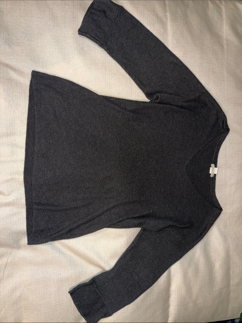 H&M Women’s V-Neck Sweater in Black